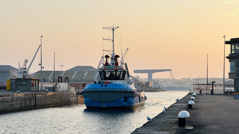 Les remorqueurs de Piriou commandés par EDEIS Ports de Saint-Malo ont été livrés