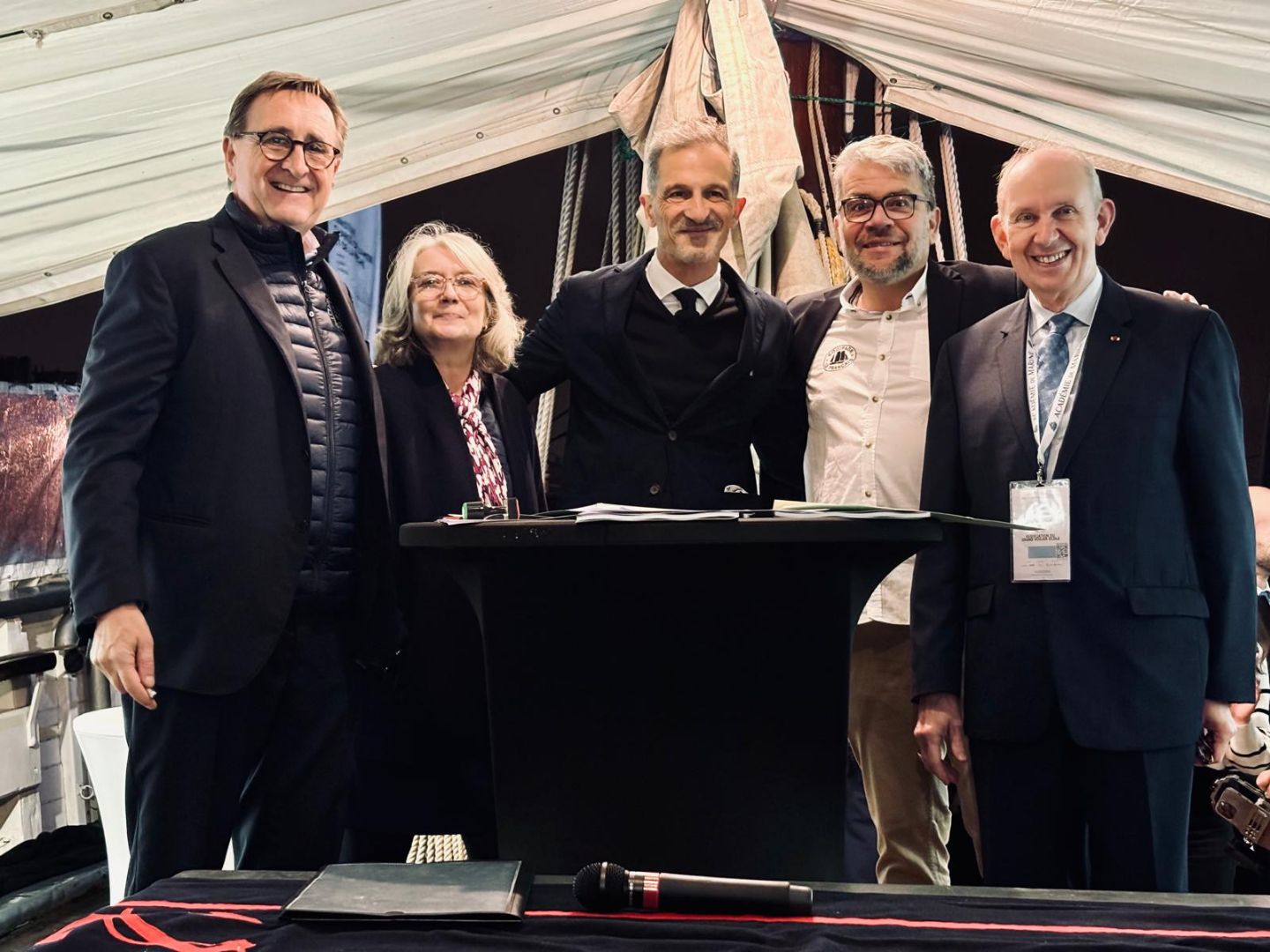 Partenariat entre LE FRANÇAIS, GVE, le musée national de la Marine et le CMF pour sensibiliser au patrimoine maritime et aux métiers de la mer